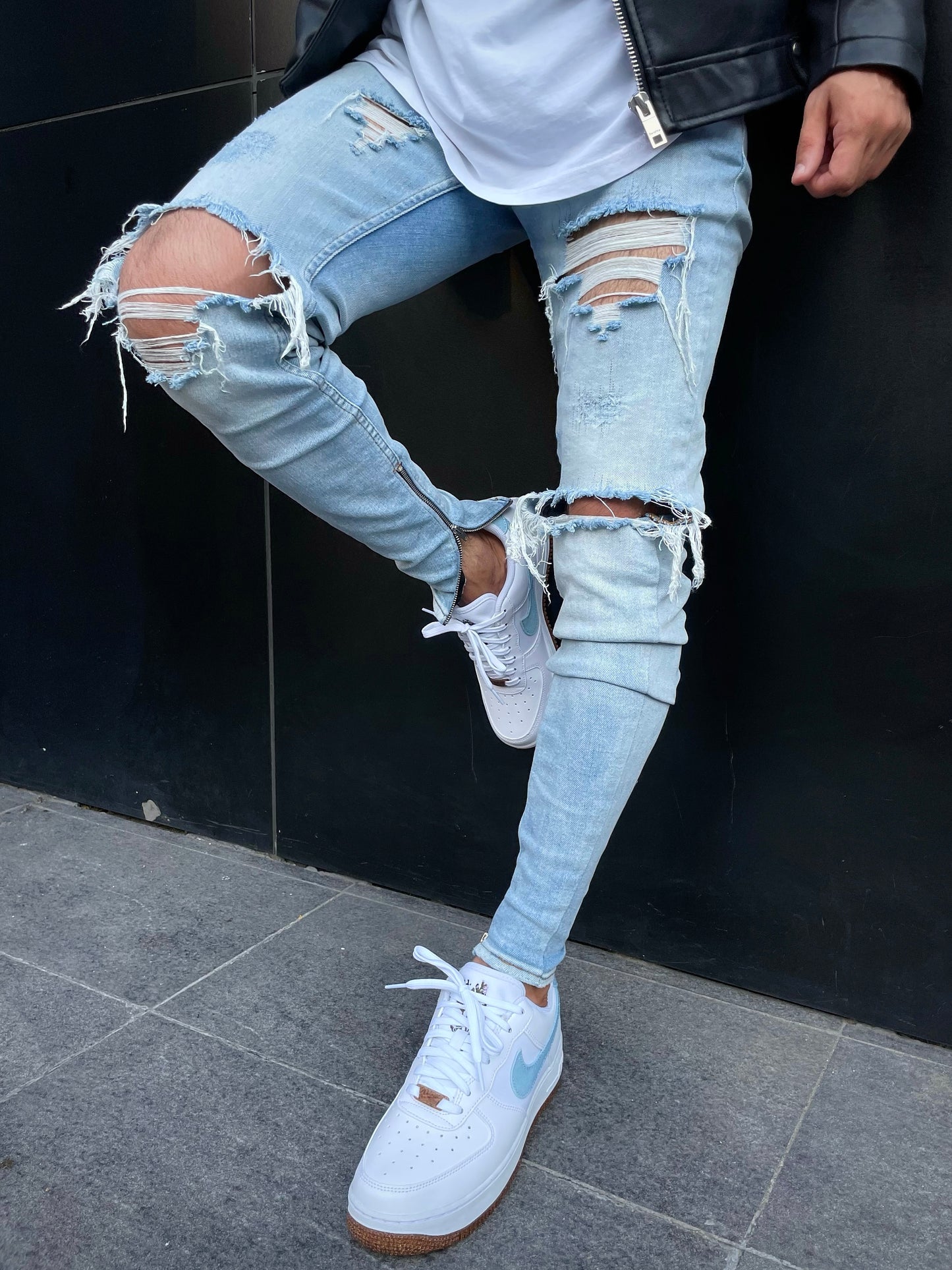 Light Blue Ripped Jeans with Zipper